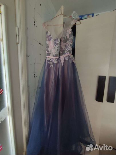 Вечернее платье