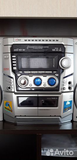 Музыкальный центр LG с караоке и DVD