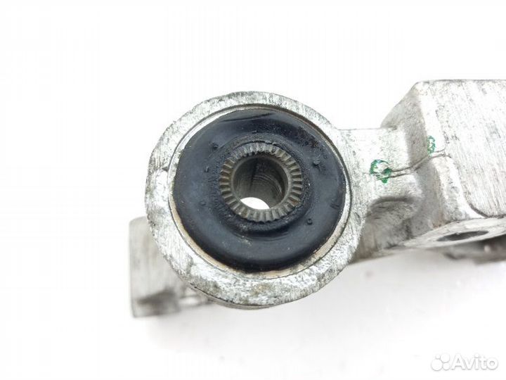 Подушка двигателя правая Land Rover Freelander