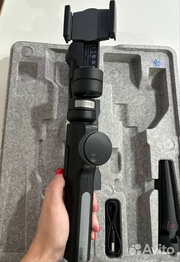 Стабилизатор zhiyun smooth 4