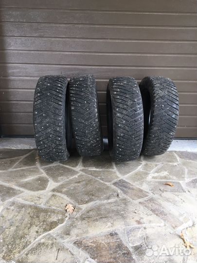 Goodyear UltraGrip SUV+ 225/60 R18