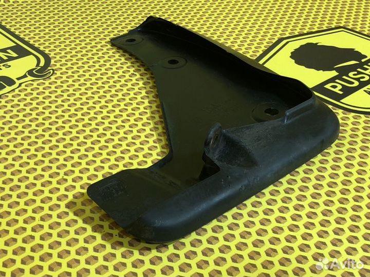 Брызговик передний правый Mitsubishi Asx GA 4A92