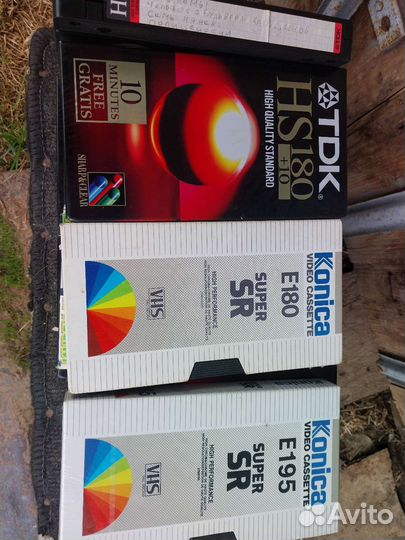 Видеокассеты с фильмами