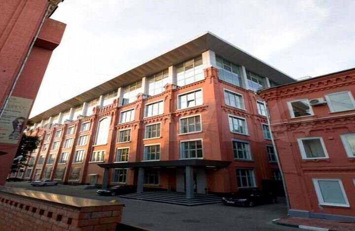 Здание, 15360 м²