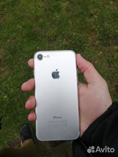 iPhone 7, 32 ГБ