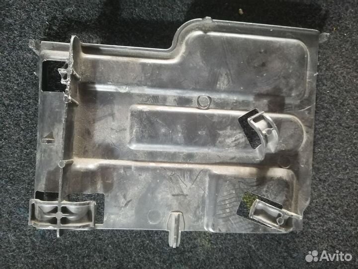 Кронштейн крепления аккумулятора Ford Focus 2