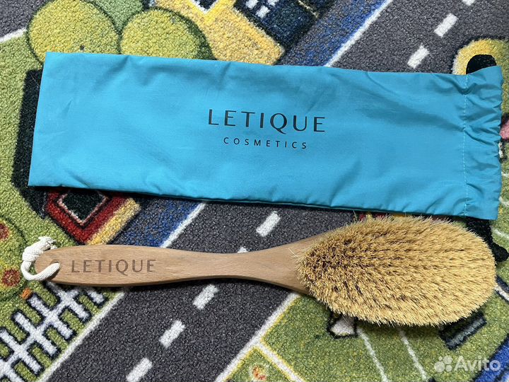 Щетка для сухого массажа letique