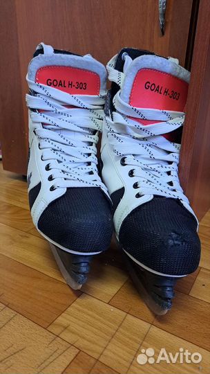 Коньки хоккейные 40 размер