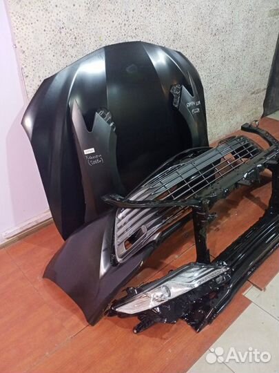 Передняя часть Toyota Camry 9 V70 2017