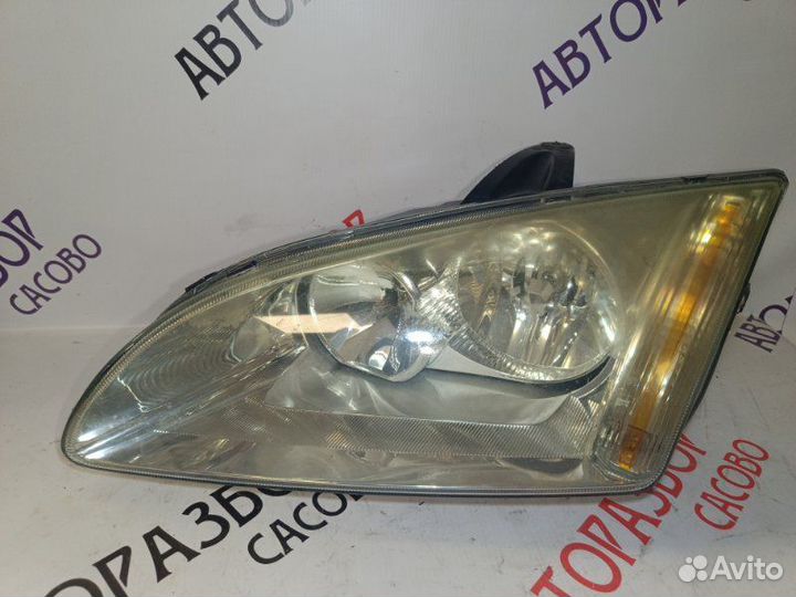 Фара галогеновая передняя левая Ford Focus 2006