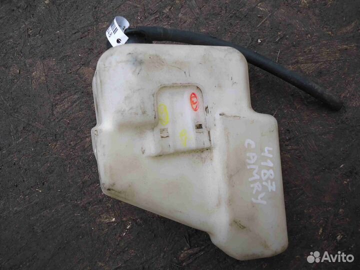 Бачок расширительный Toyota Camry 40 164700P020