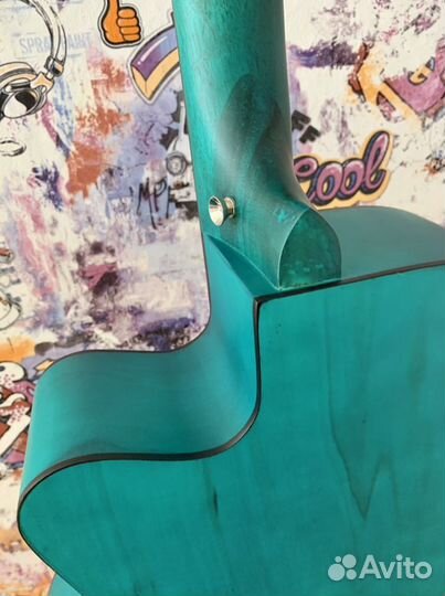 Акустическая гитара