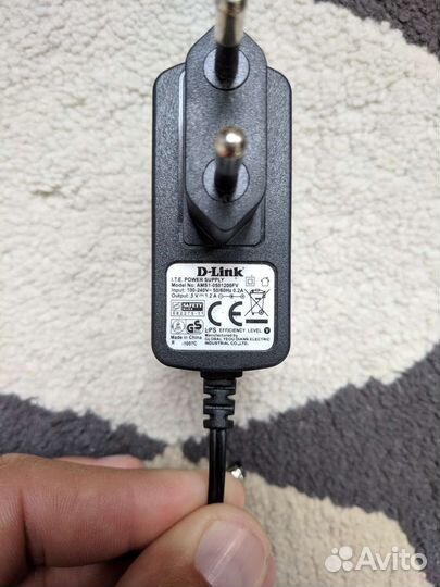 Блок питания (адаптер)