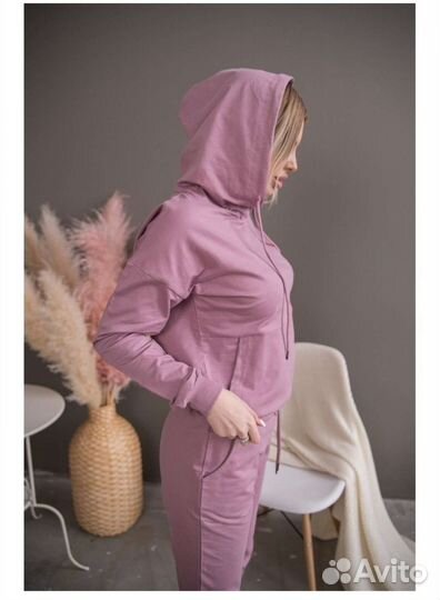 Спортивный костюм женский