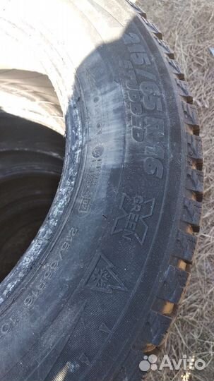 Michelin Agilis 101 215/65 R16 102H