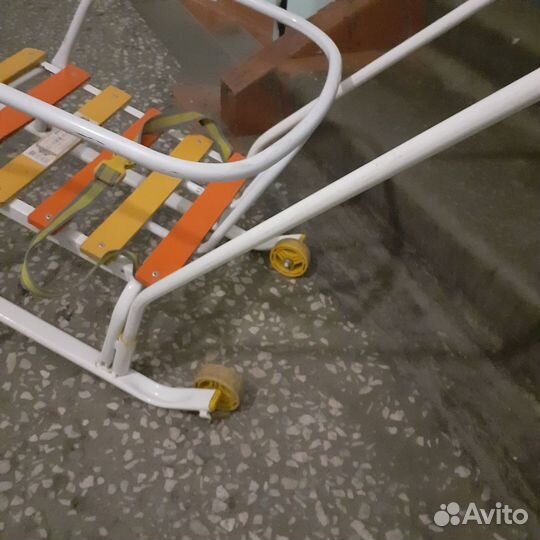 Санки на колесиках
