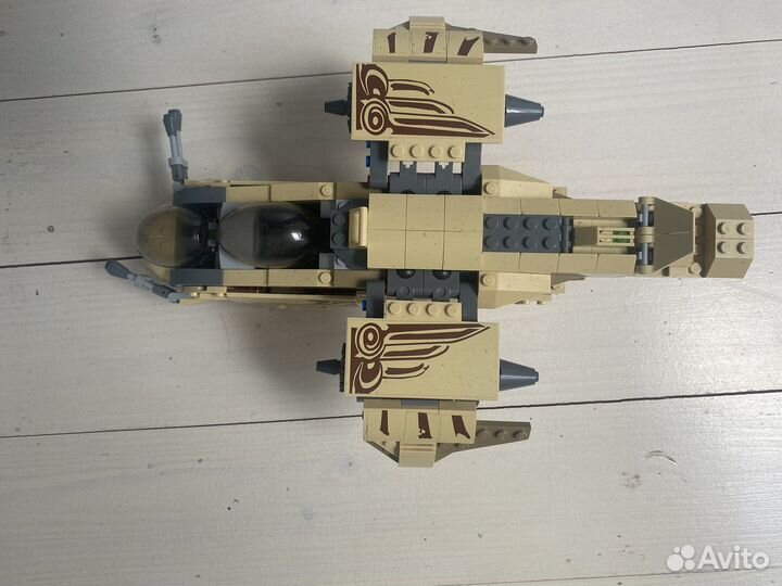 Игрушка самолет lego в сборе