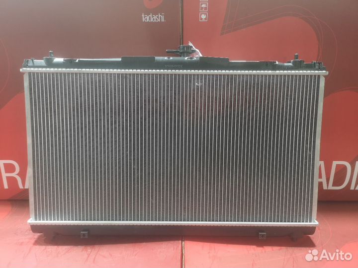 Радиатор двс на Лексус
