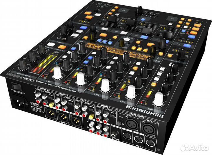 DJ-пульт Behringer DDM 4000 Digital PRO Mixer