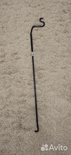 Упор капота Шевроле Кобальт