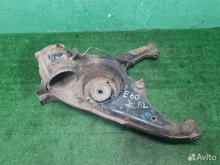 Рычаг задний поперечный левый Mitsubishi Grandis