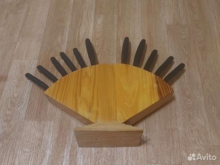 Набор кухонных ножей с подставкой