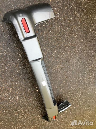 Бампер задний Mitsubishi Delica PD6W