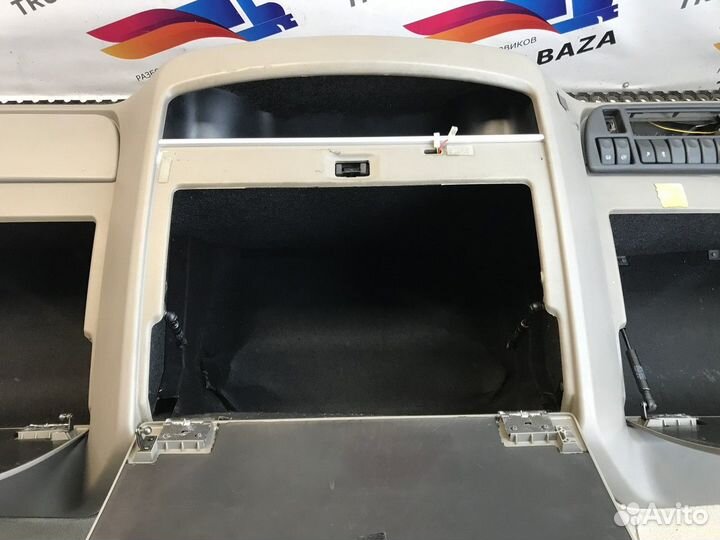 1690492 Консоль кабины верхняя Daf XF105