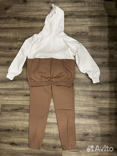 Спортивный костюм женский новый. Размер 44