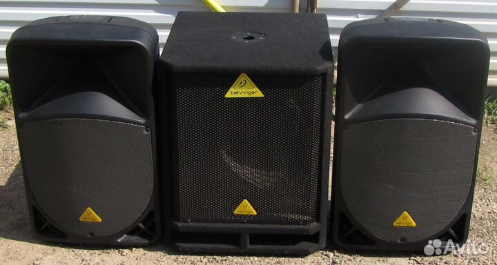 Колонки активные Сабвуфер 1500W 3ш Behringer B115D