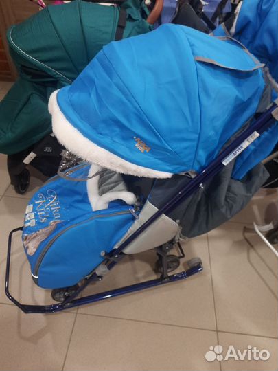 Санки коляска ника в наличии меховые с варежками