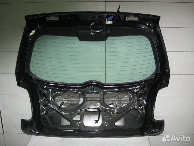 Дверь багажника без стекла Тойота Аурис