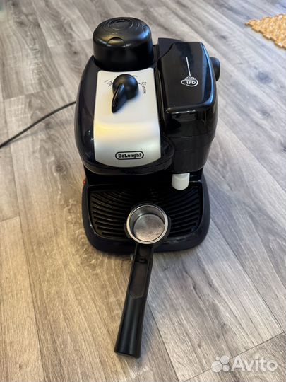 Кофеварка delonghi