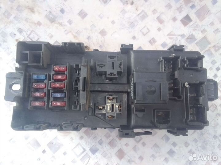 Блок предохранителей Montero Sport 6G72