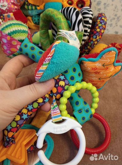 Игрушки Lamaze для малышей