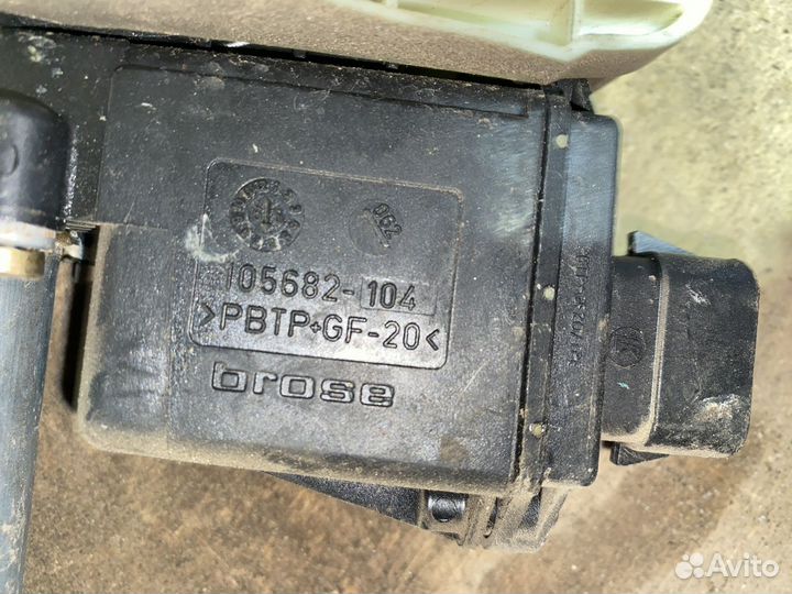 Mitsubishi Space Star стеклоподъёмник заднийправый