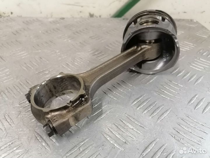 Поршень с шатуном Opel Corsa D 1.3 CDTi