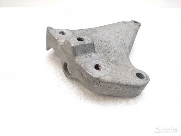 Кронштейн кпп левый Volkswagen Passat B7 1.4 TSI