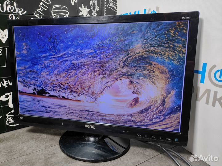 ЖК монитор 21.5
