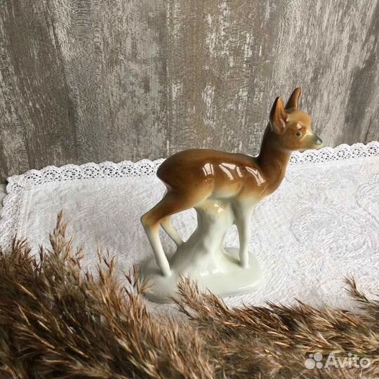 Статуэтка олень