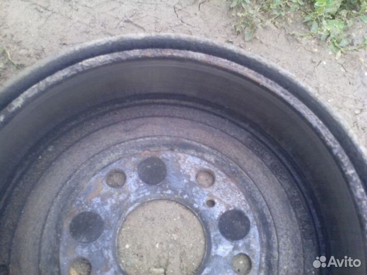 Тормозной барабан задний на rav4 до 2000г. в. б/у