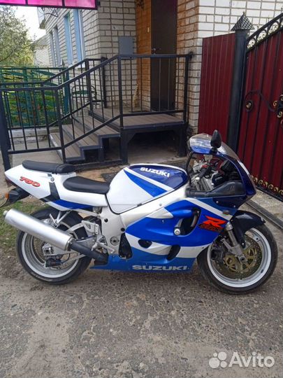 Suzuki GSX-R 750