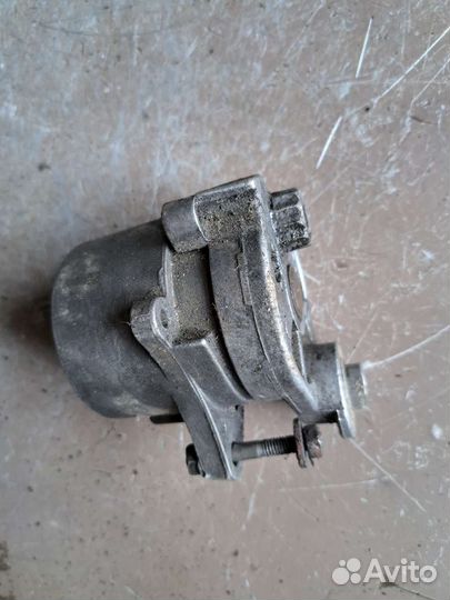 Натяжитель ремня Mercedes W211