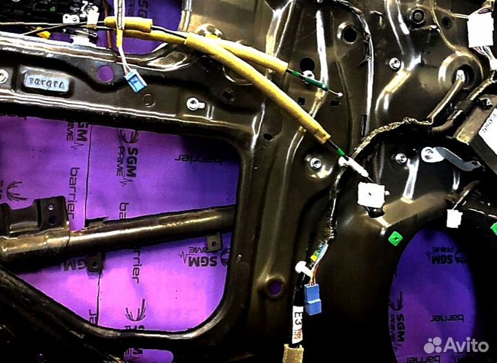 Шумоизоляция пола (кроссовер)