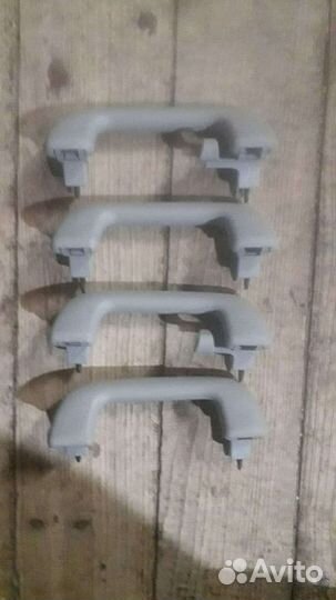 Toyota Corolla E120 ручка потолка