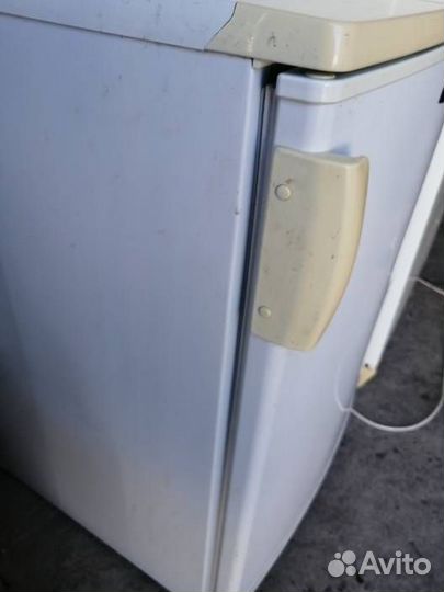 Морозильная камера бирюса отл. состояние 4 ящика