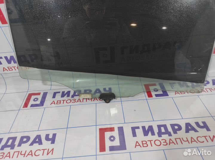 Стекло двери задней правой Kia Sportage (SL) 83421