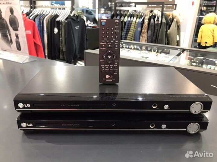 DVD проигрыватель LG (2 шт. - цена за оба)
