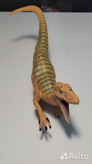 Игрушка динозавр большой