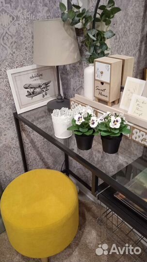 Икеа 2 кашпо и 2 искусственных цветка